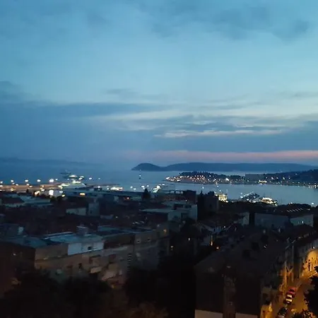 Vana Apartament