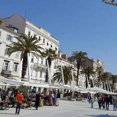 Vana Διαμέρισμα Σπλιτ
