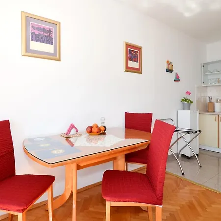 Vana Apartment